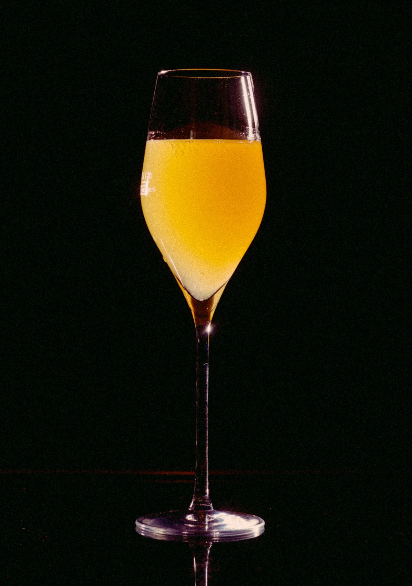 Recipe: 10cl Alexandra Rosé 4cl Peach Puree